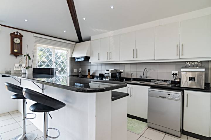 Jacqueline Drive 51 Kitchen
